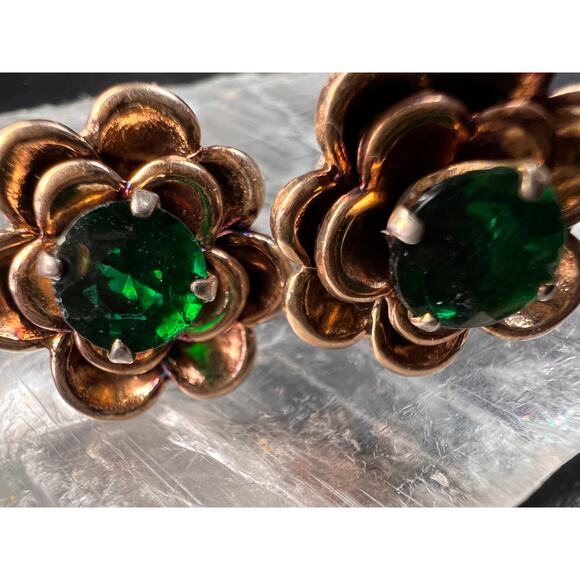 Vintage 1940s Vermeil Flower Screw Back Green Paste Earrings - Picture 7 of 16
